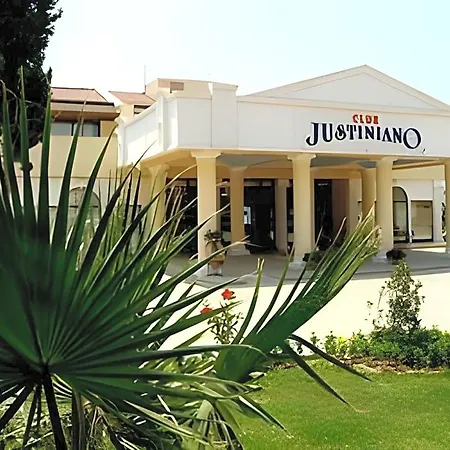 Justiniano Club Alanya Szálloda