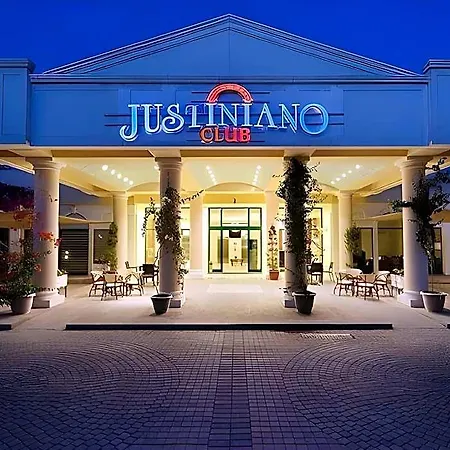 Justiniano Club Alanya فندق Odaonu